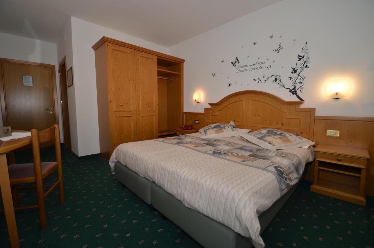 Hotel Albe Rocca Pietore Exterior foto
